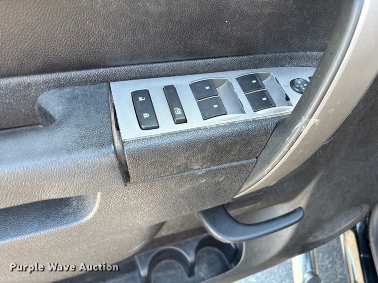 image for item EU4653 2011 Chevrolet Silverado 1500 Crew Cab pickup truck