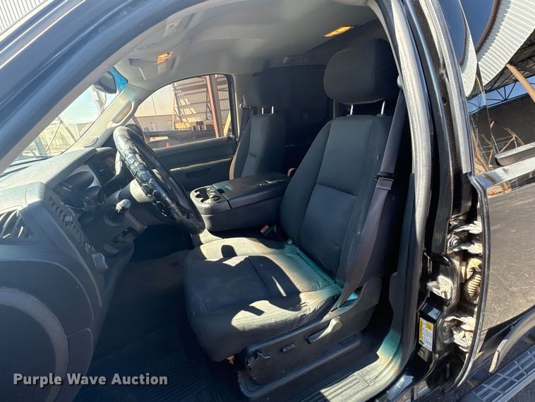 image for item EU4653 2011 Chevrolet Silverado 1500 Crew Cab pickup truck