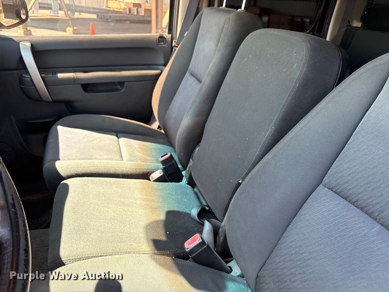 image for item EU4653 2011 Chevrolet Silverado 1500 Crew Cab pickup truck