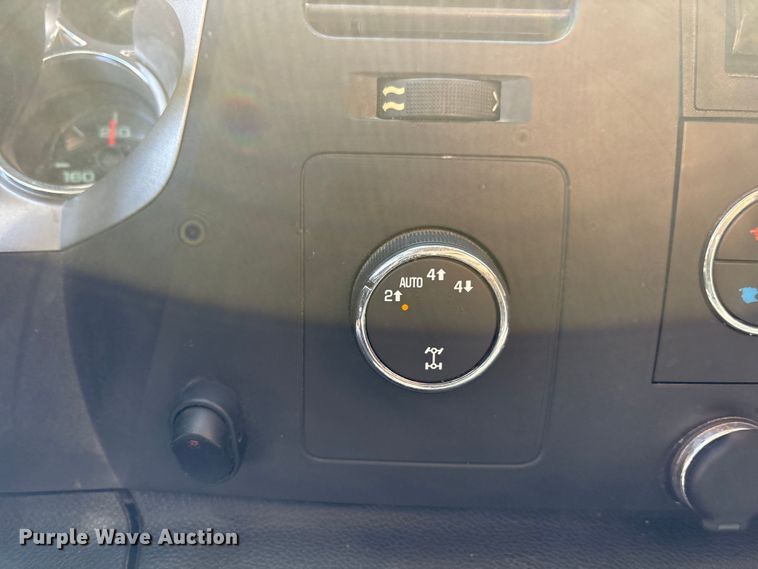 image for item EU4653 2011 Chevrolet Silverado 1500 Crew Cab pickup truck