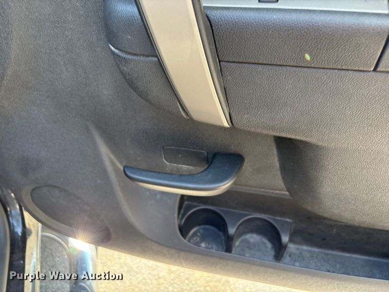 image for item EU4653 2011 Chevrolet Silverado 1500 Crew Cab pickup truck