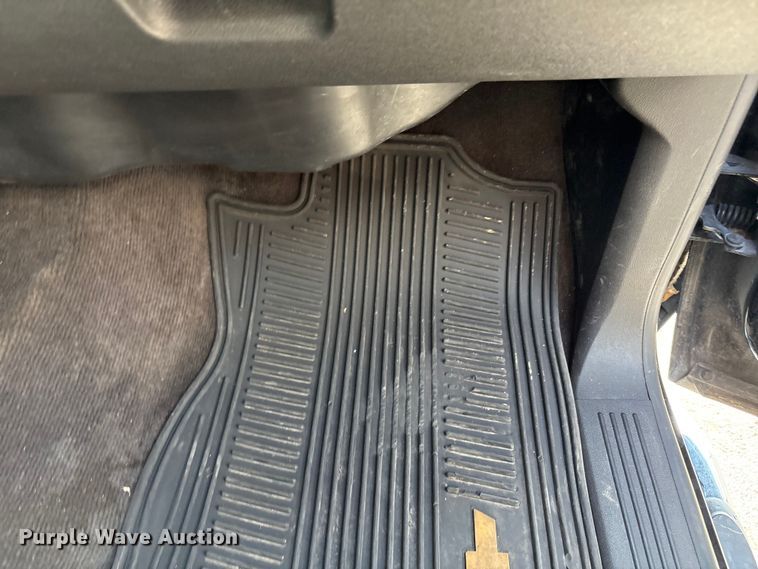 image for item EU4653 2011 Chevrolet Silverado 1500 Crew Cab pickup truck