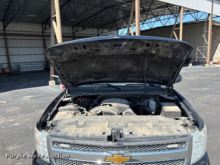 image for item EU4653 2011 Chevrolet Silverado 1500 Crew Cab pickup truck