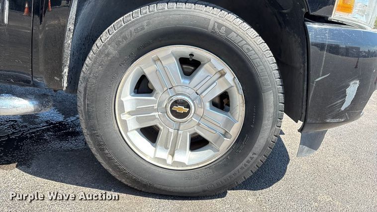 image for item EU4653 2011 Chevrolet Silverado 1500 Crew Cab pickup truck