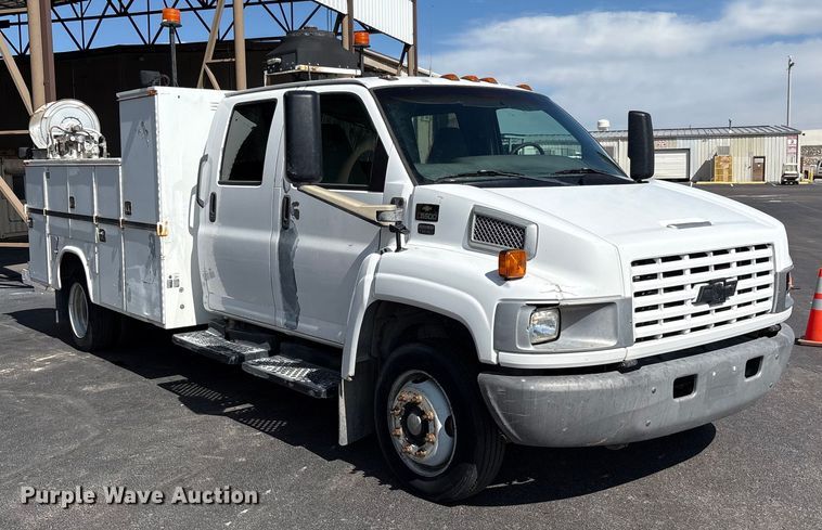 image for item EU4654 2006 Chevrolet C5500 utility / service truck