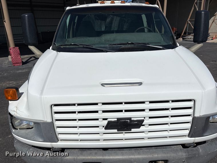 image for item EU4654 2006 Chevrolet C5500 utility / service truck