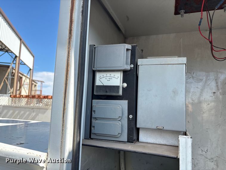 image for item EU4654 2006 Chevrolet C5500 utility / service truck