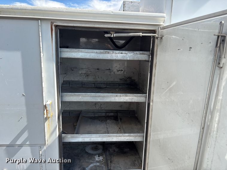 image for item EU4654 2006 Chevrolet C5500 utility / service truck