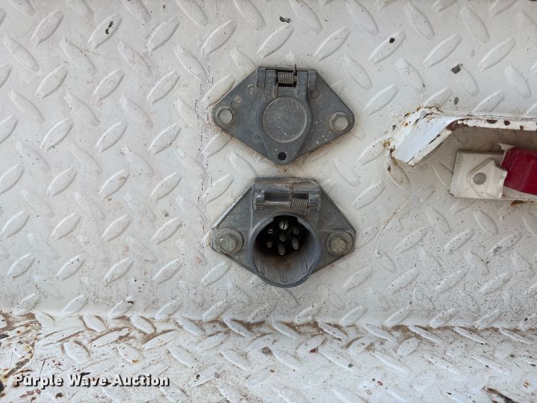 image for item EU4654 2006 Chevrolet C5500 utility / service truck