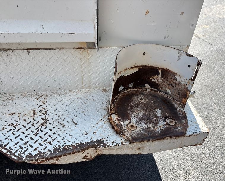 image for item EU4654 2006 Chevrolet C5500 utility / service truck