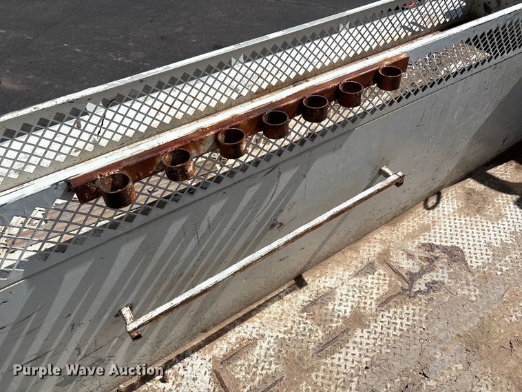 image for item EU4654 2006 Chevrolet C5500 utility / service truck