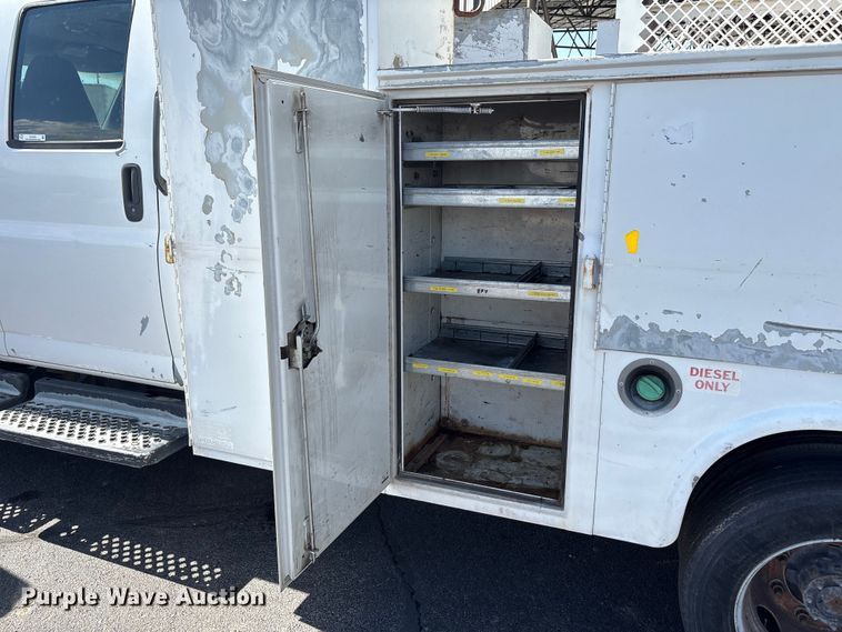 image for item EU4654 2006 Chevrolet C5500 utility / service truck