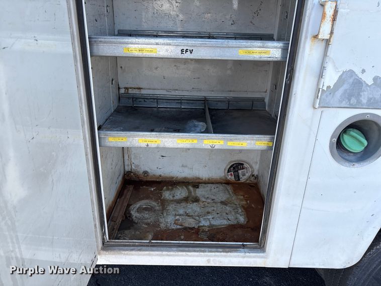 image for item EU4654 2006 Chevrolet C5500 utility / service truck