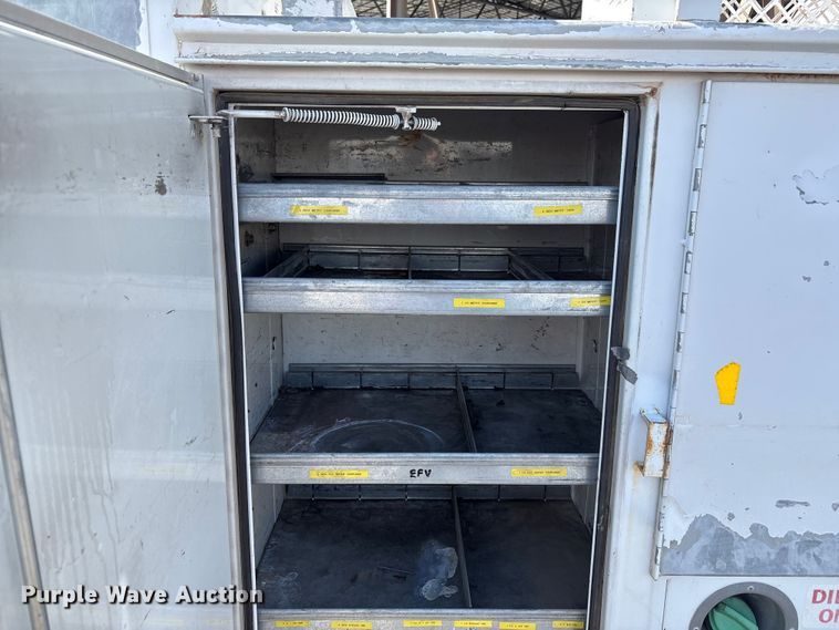 image for item EU4654 2006 Chevrolet C5500 utility / service truck