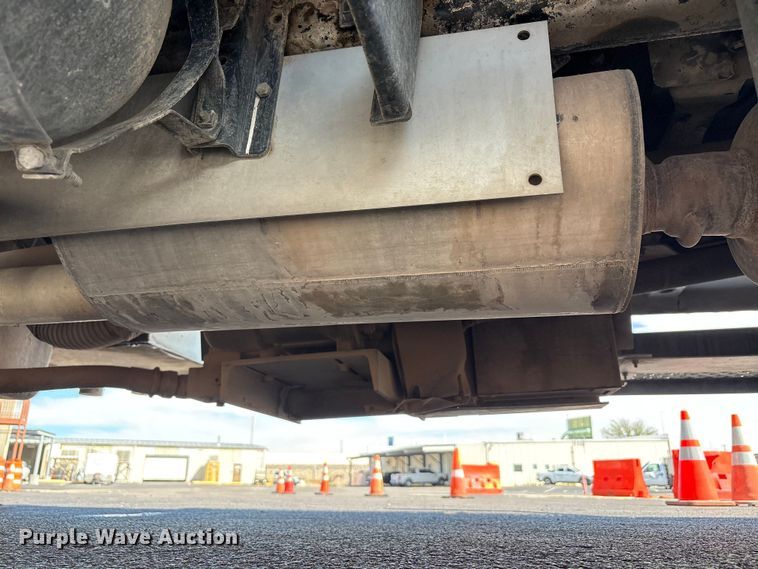 image for item EU4654 2006 Chevrolet C5500 utility / service truck