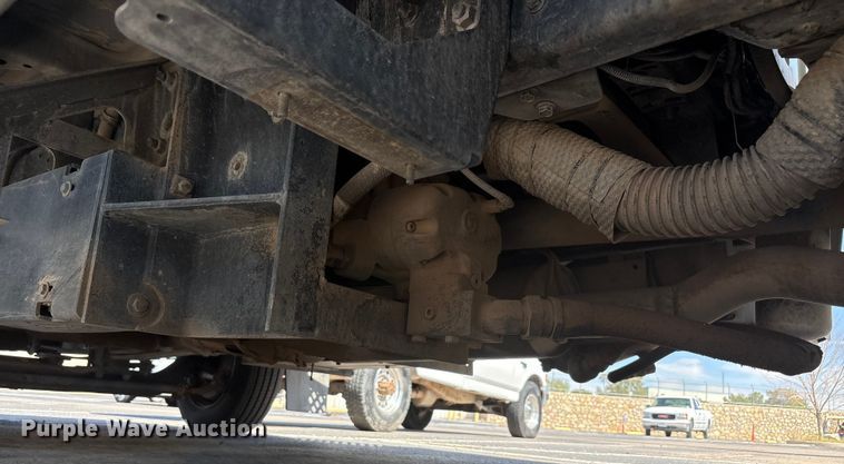 image for item EU4654 2006 Chevrolet C5500 utility / service truck