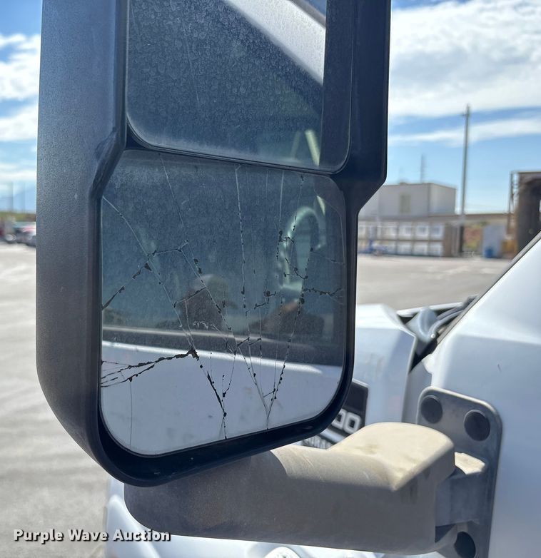 image for item EU4654 2006 Chevrolet C5500 utility / service truck