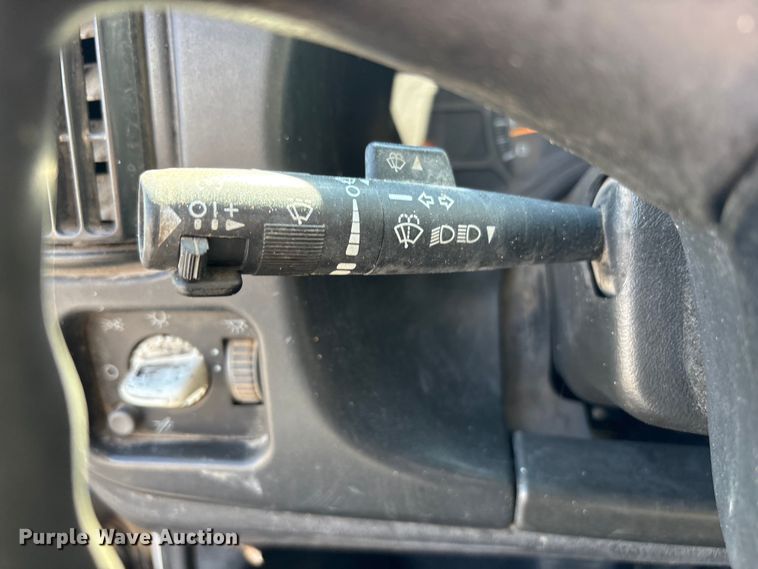 image for item EU4654 2006 Chevrolet C5500 utility / service truck