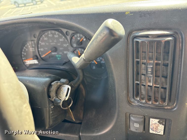 image for item EU4654 2006 Chevrolet C5500 utility / service truck