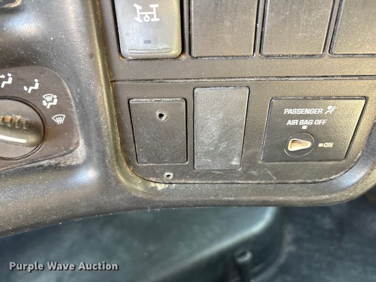 image for item EU4654 2006 Chevrolet C5500 utility / service truck