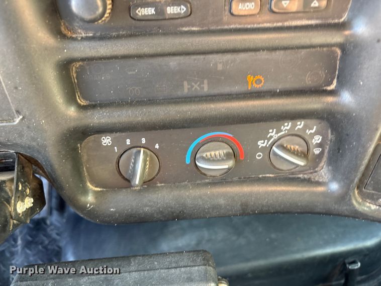 image for item EU4654 2006 Chevrolet C5500 utility / service truck