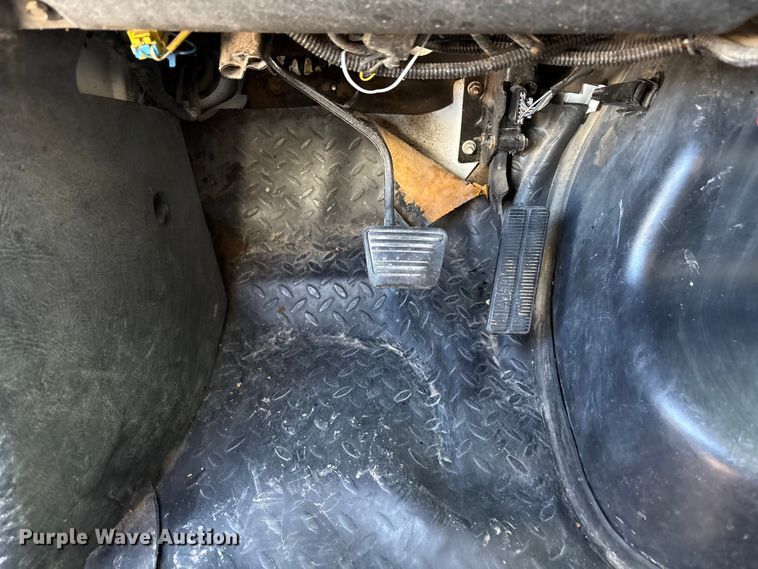 image for item EU4654 2006 Chevrolet C5500 utility / service truck