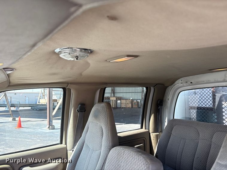 image for item EU4654 2006 Chevrolet C5500 utility / service truck