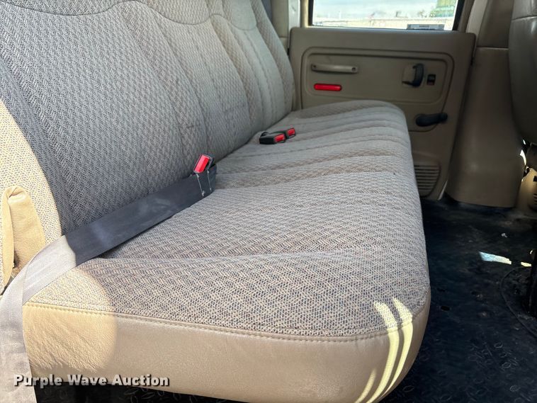 image for item EU4654 2006 Chevrolet C5500 utility / service truck