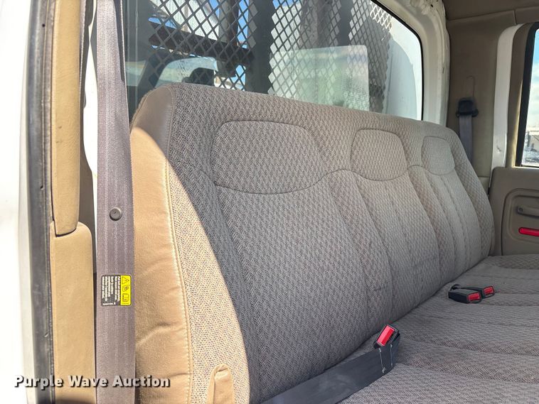 image for item EU4654 2006 Chevrolet C5500 utility / service truck