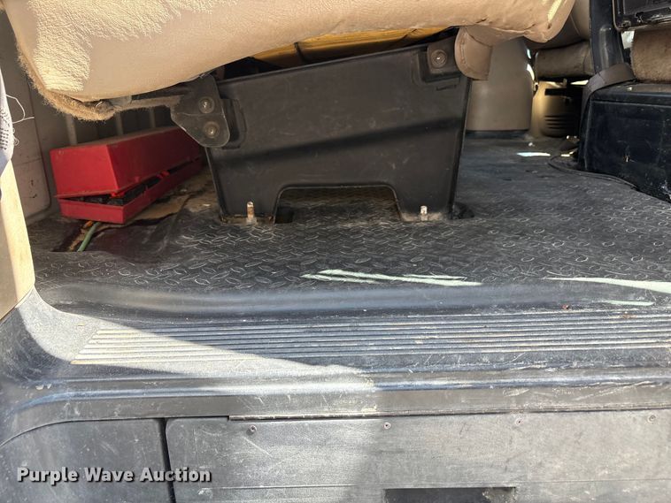 image for item EU4654 2006 Chevrolet C5500 utility / service truck