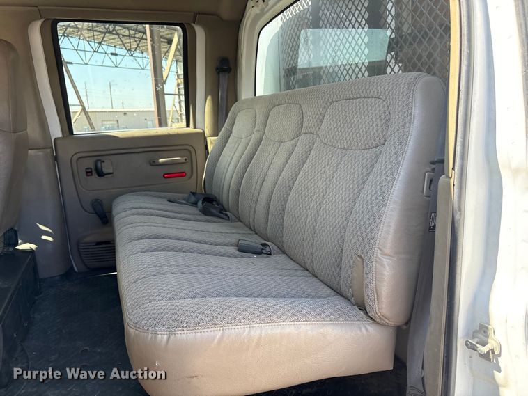 image for item EU4654 2006 Chevrolet C5500 utility / service truck