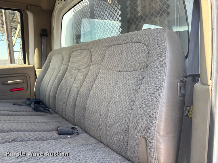 image for item EU4654 2006 Chevrolet C5500 utility / service truck