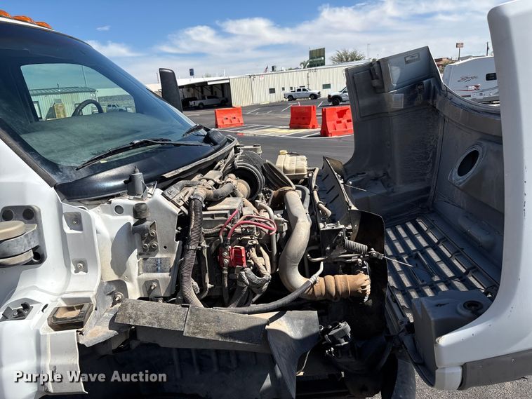 image for item EU4654 2006 Chevrolet C5500 utility / service truck