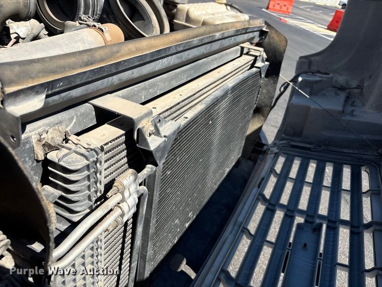 image for item EU4654 2006 Chevrolet C5500 utility / service truck