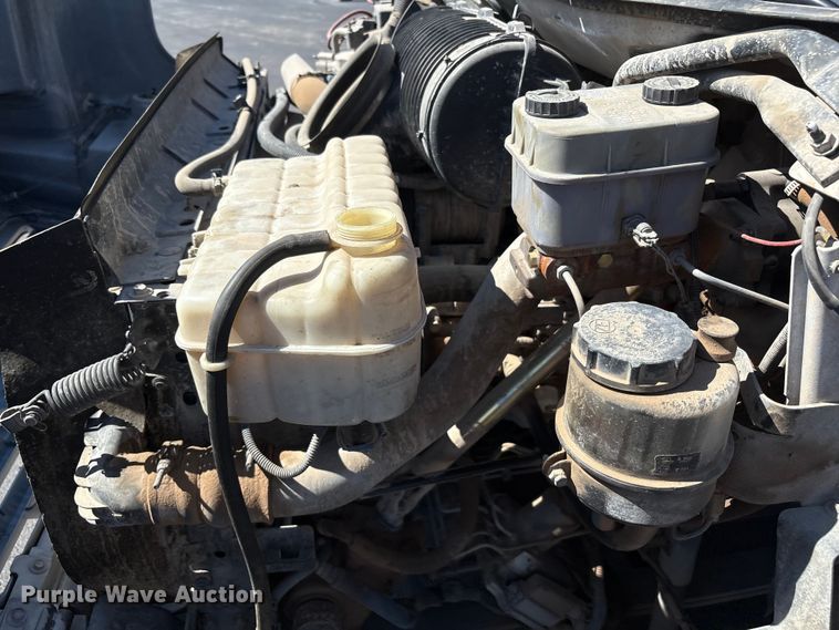 image for item EU4654 2006 Chevrolet C5500 utility / service truck