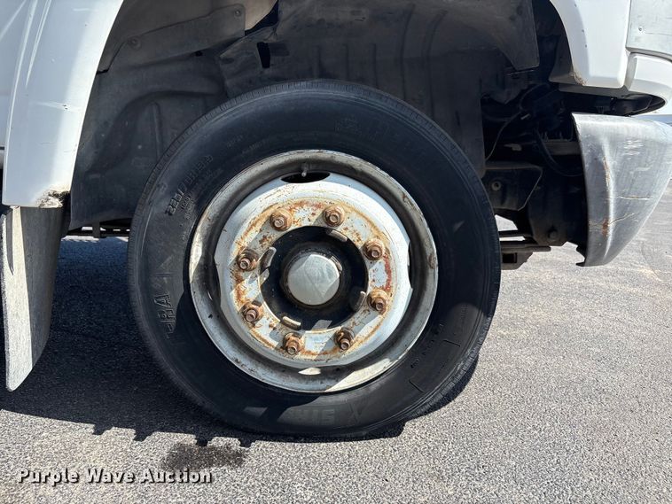 image for item EU4654 2006 Chevrolet C5500 utility / service truck