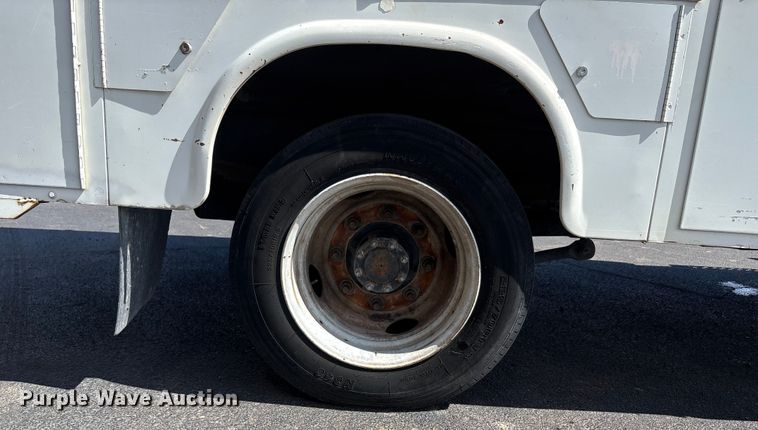 image for item EU4654 2006 Chevrolet C5500 utility / service truck