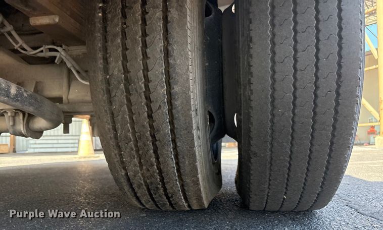 image for item EU4654 2006 Chevrolet C5500 utility / service truck