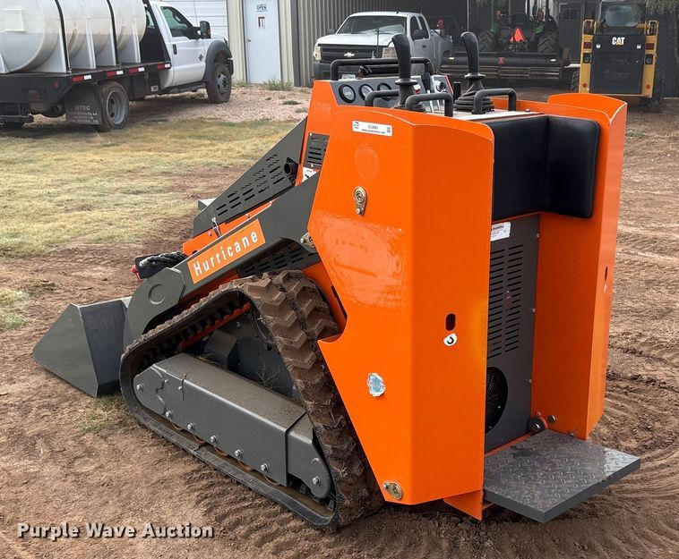 image for item EU4661 2024 Hurricane HRC600 compact utility loader