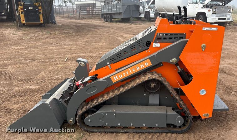 image for item EU4661 2024 Hurricane HRC600 compact utility loader