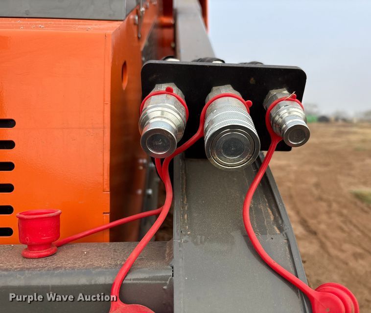 image for item EU4661 2024 Hurricane HRC600 compact utility loader