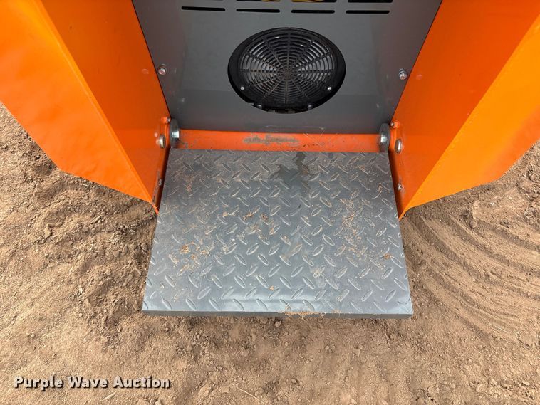 image for item EU4661 2024 Hurricane HRC600 compact utility loader