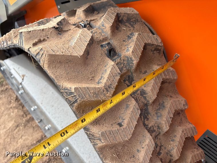 image for item EU4661 2024 Hurricane HRC600 compact utility loader