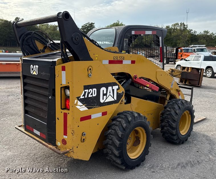 MINI CARGADOR SOBRE RUEDAS 2013 CATERPILLAR 272D