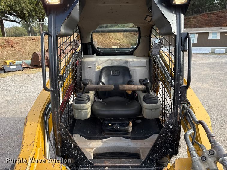 image for item EU5050 2013 Caterpillar 272D skid steer loader
