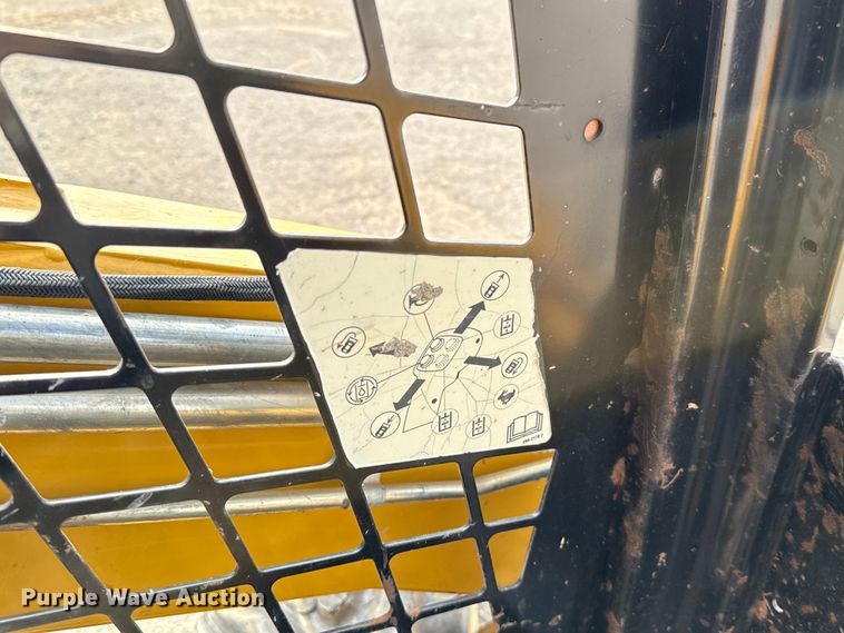 image for item EU5050 2013 Caterpillar 272D skid steer loader