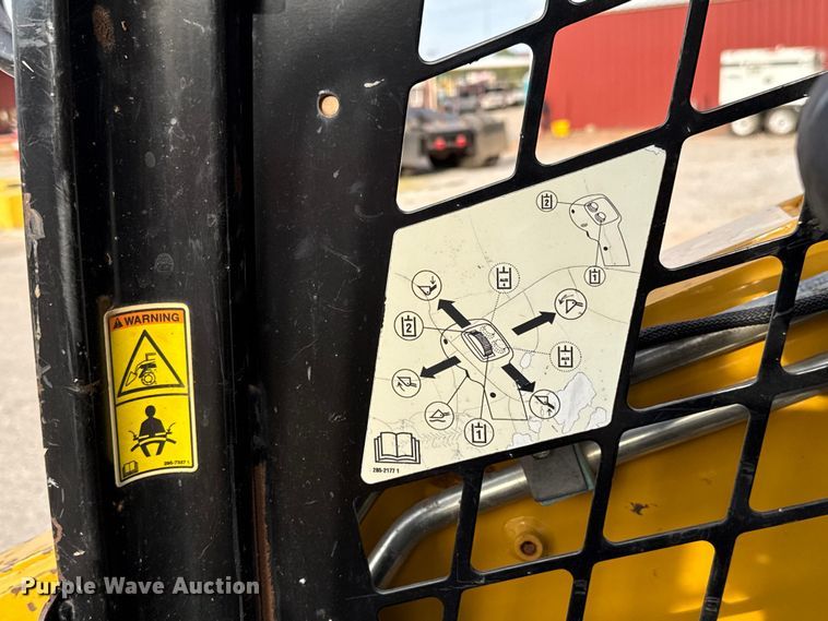 image for item EU5050 2013 Caterpillar 272D skid steer loader