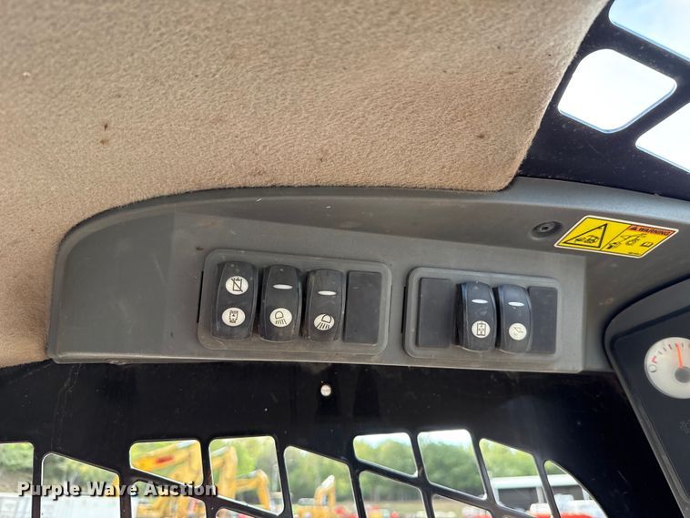 image for item EU5050 2013 Caterpillar 272D skid steer loader