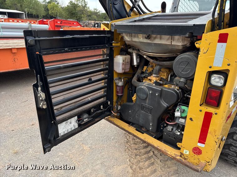 image for item EU5050 2013 Caterpillar 272D skid steer loader