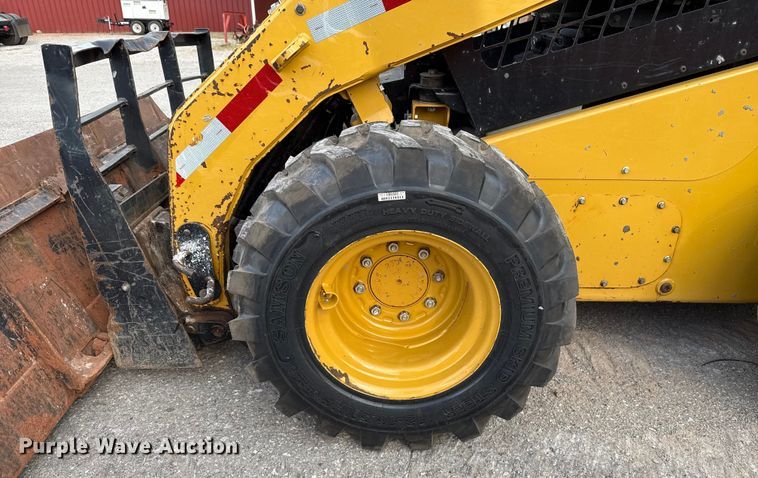 image for item EU5050 2013 Caterpillar 272D skid steer loader